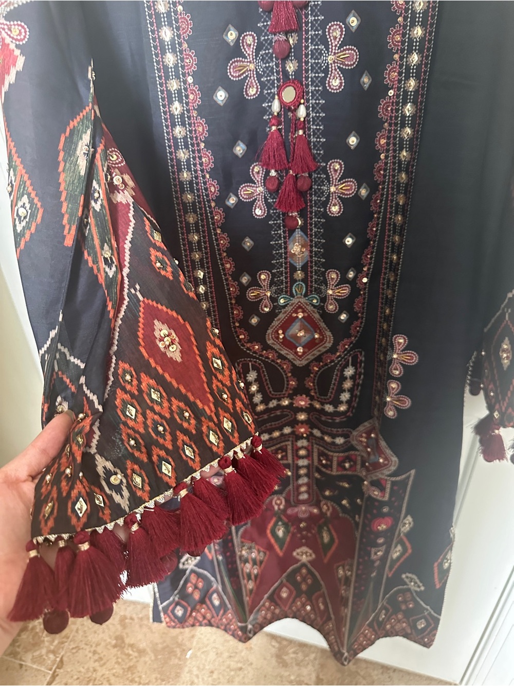 Pakistani clothes- Saira Rizwan 3 piece silk outfit - Picture 3 of 11